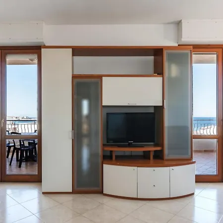 Royal Sea View Apartment
